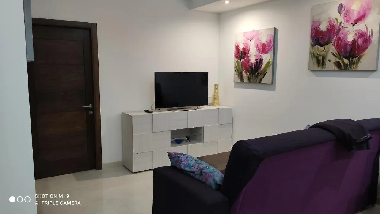 Aquamarine Sea Front Apartments - Elevated Ground Floor With Balcony And Yard Marsaskala